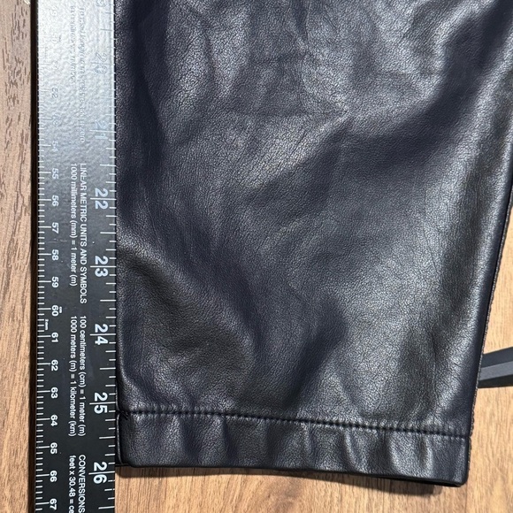 Free People Black Faux Leather Size 10 Pleated Front Trouser Pants Pockets Edgy - Picture 8 of 9
